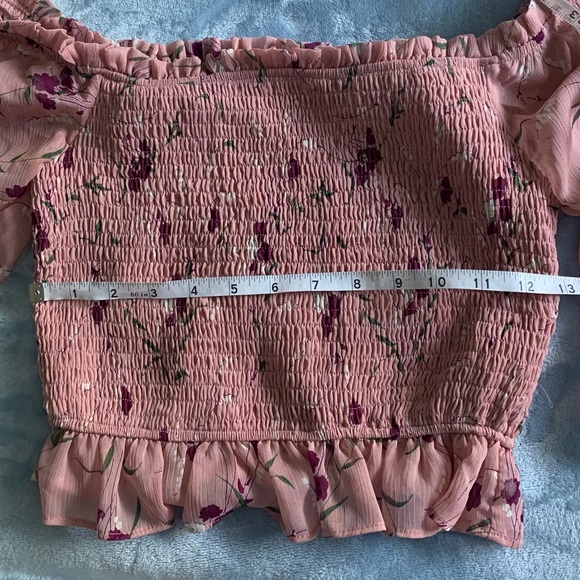 Floral Off The Shoulder Crop Shirt - Picture 6 of 6